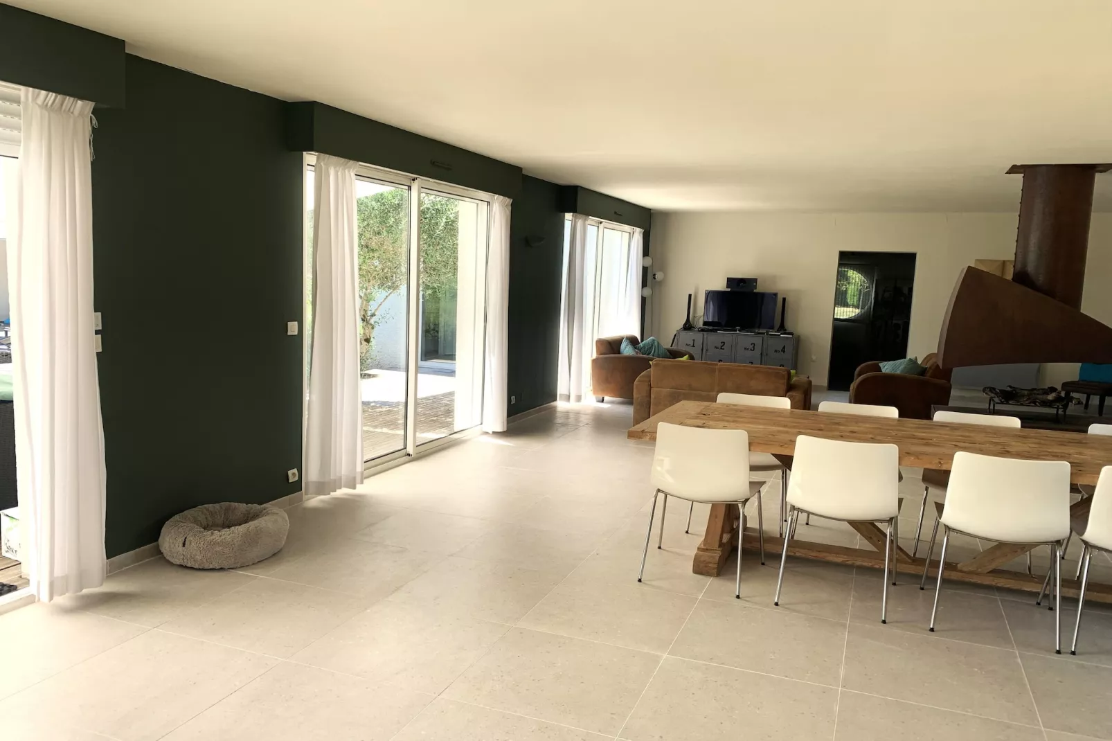 Villa Petite Champagne-Eetkamer