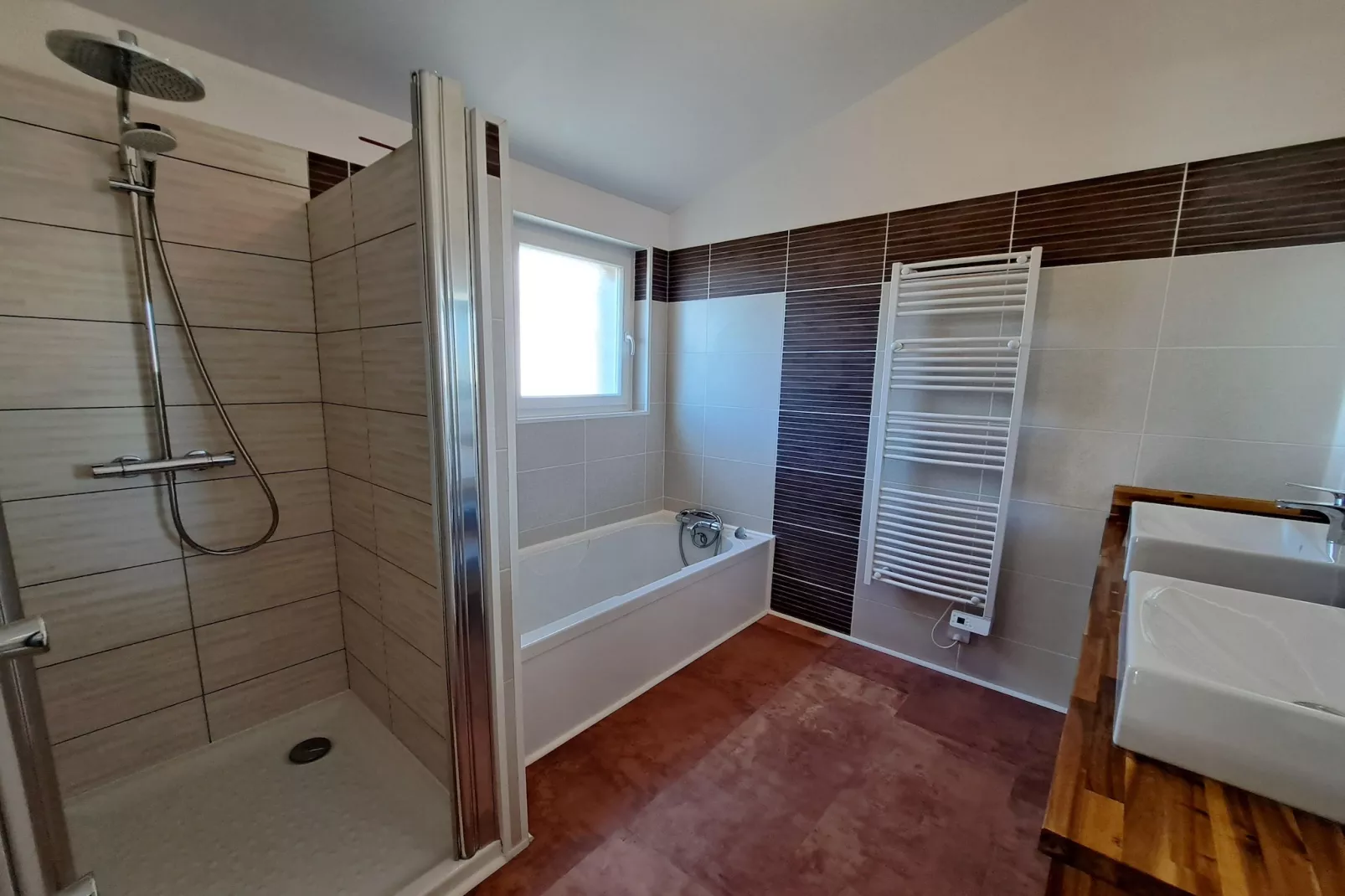 Ferienhaus in unmittelbarer Strandnähe Cléder-Badkamer