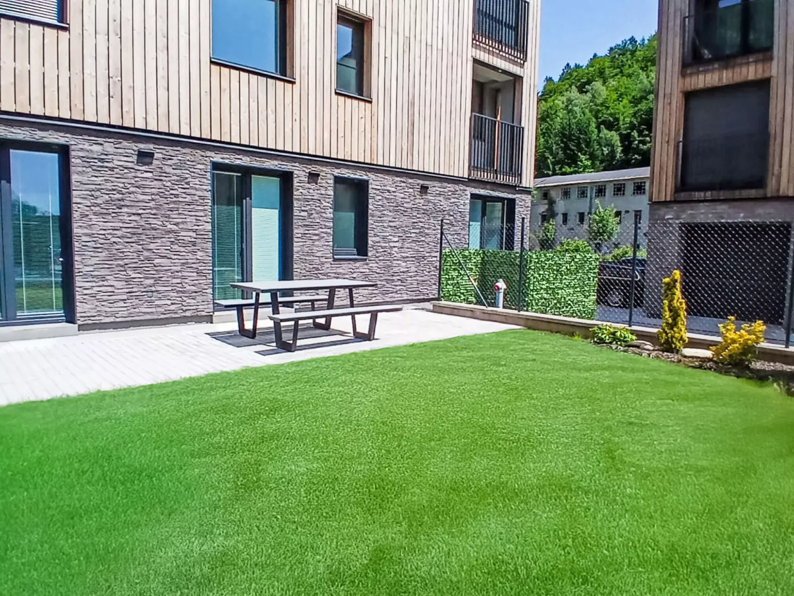 Chic Mountain Terrace Lounge-Buiten