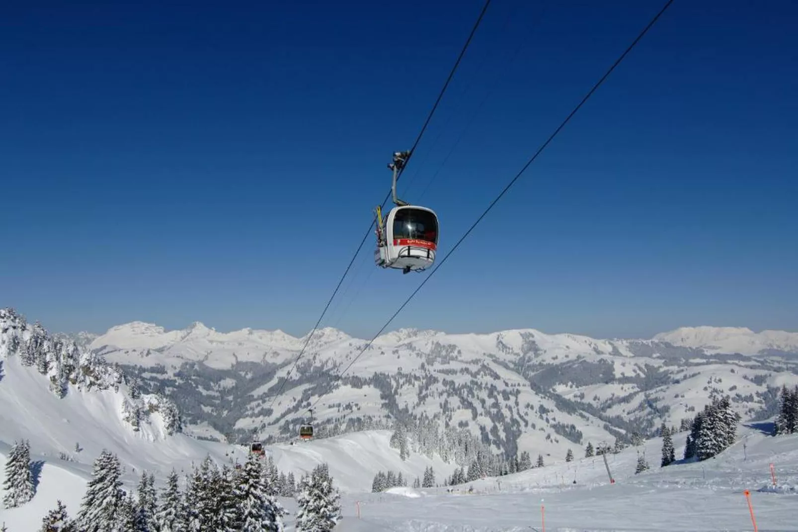 Cute Chalet with Breathtaking Views-Gebied winter 20km