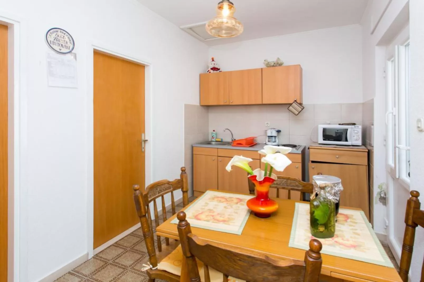 Apartments Anka - One-Bedroom Apartment with Balcony and Sea View