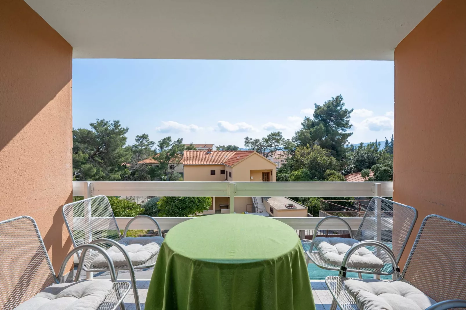 LaidBack Apartments - Comfort One Bedroom Apartment with Balcony and Sea View (Green)-Terras