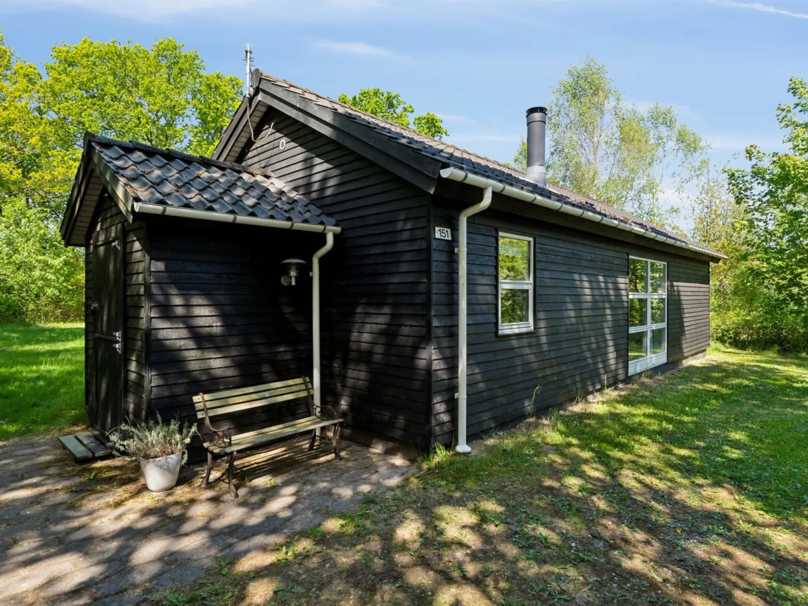"Tomine" - 80km from the sea-Buiten