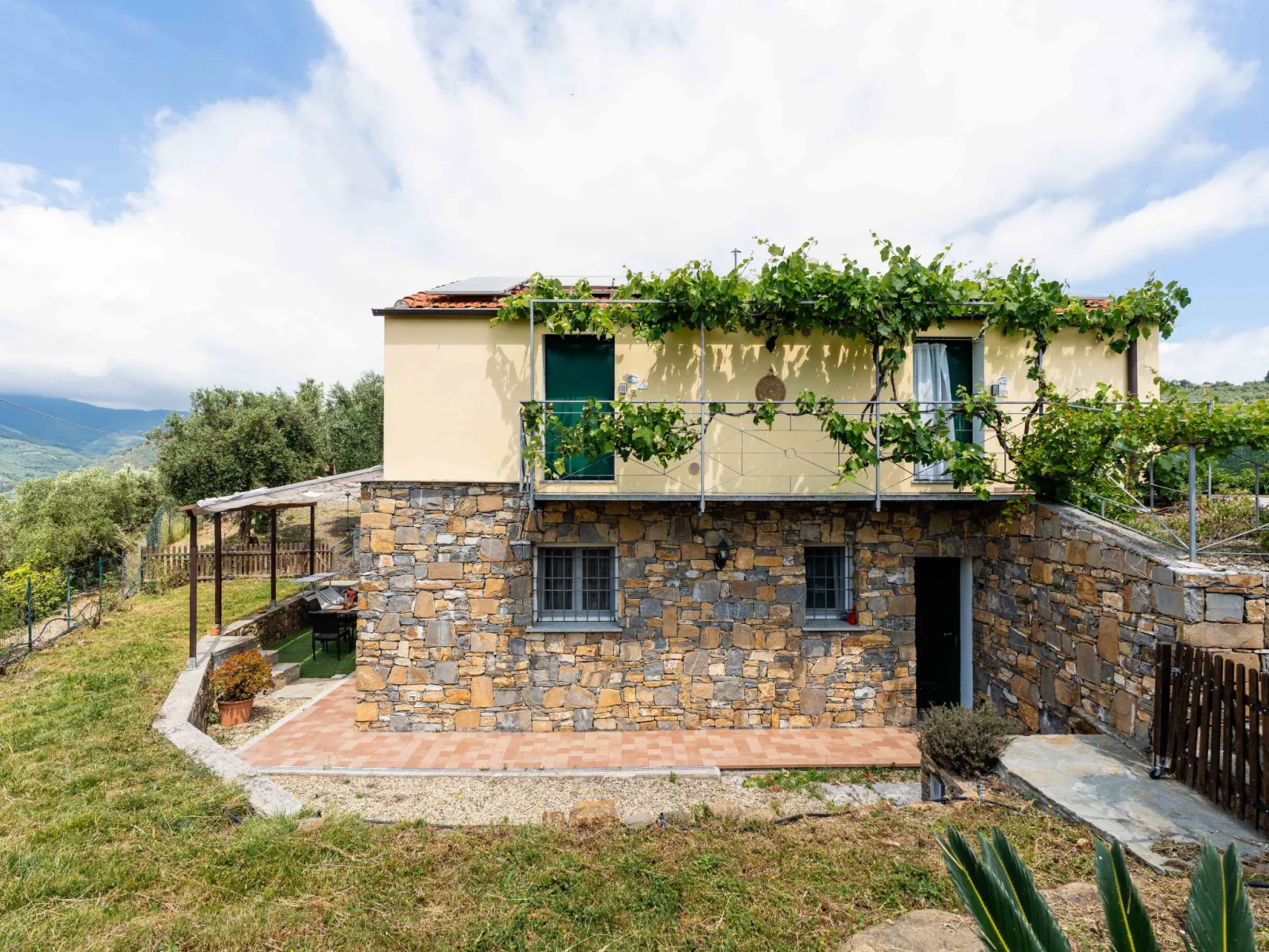 Olive Lodge-Buiten