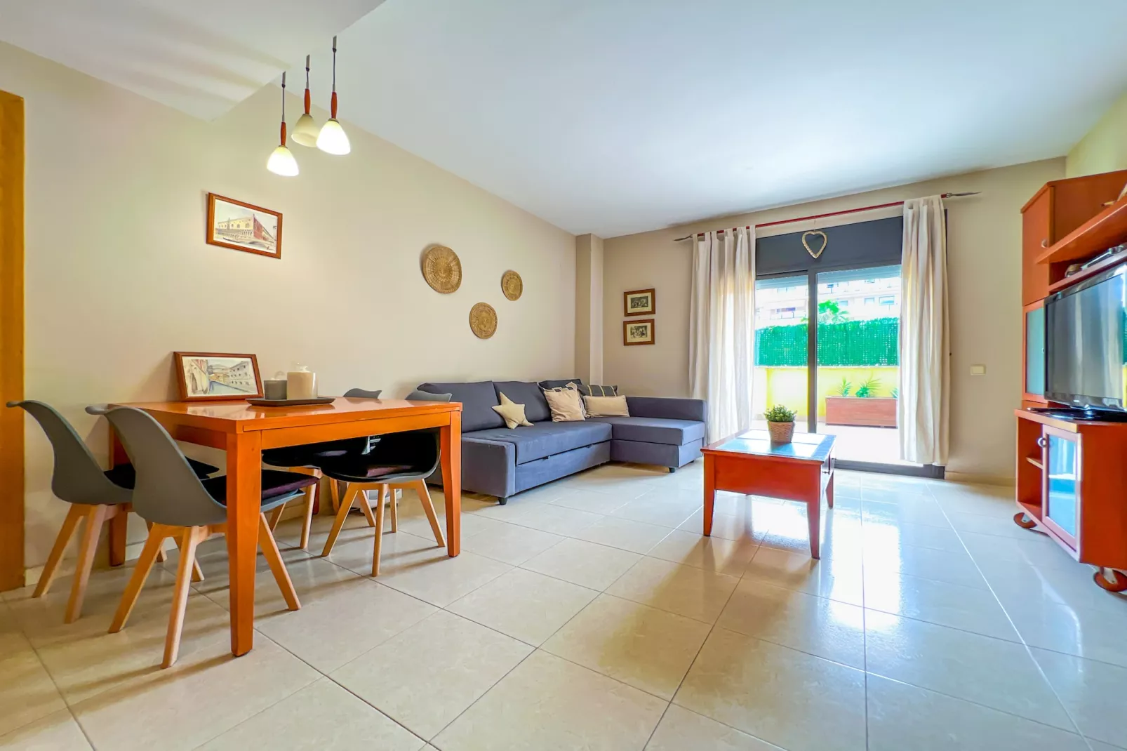 Vivalidays Elia - Fenals - LLoret de Mar