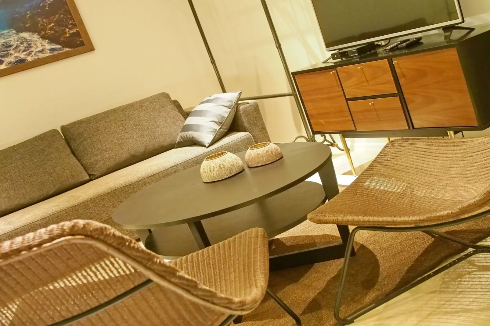 Luxury Style Apartments - Deluxe Studio (Modern)