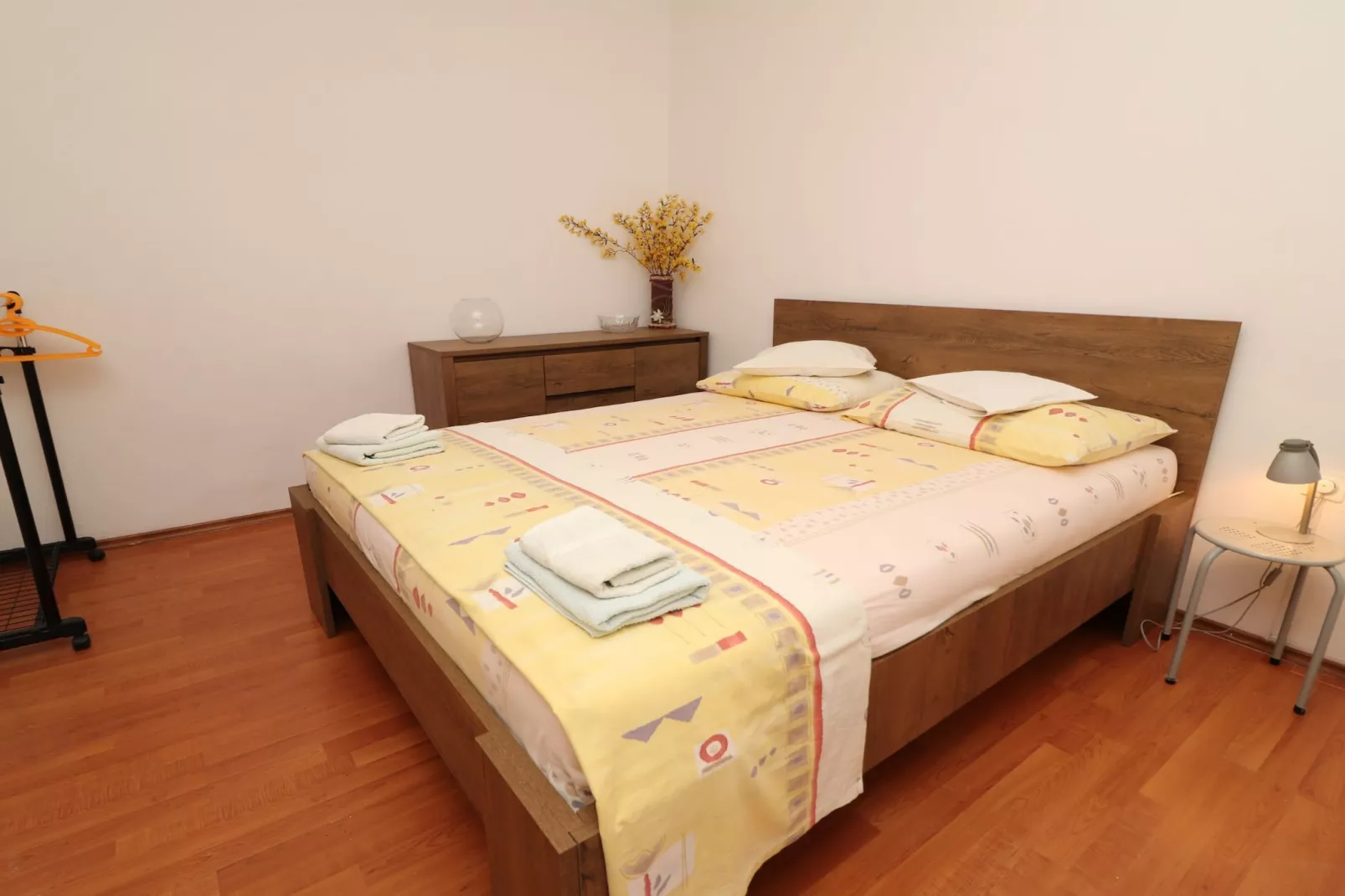 Apartments Karbuni By The Sea - Two Bedroom Apartment with Terrace and Sea View - (A1) U REDU