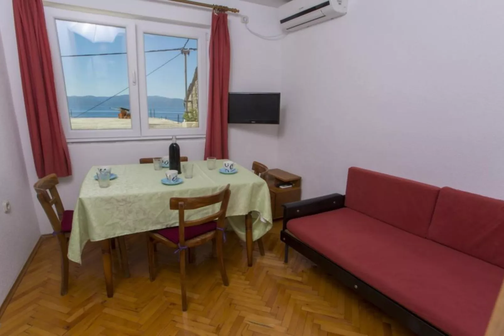 Two Bedroom Apartment with Terrace (A4+1)