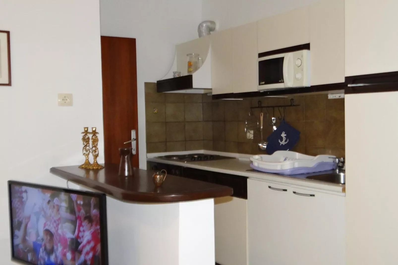 Scenic and Refined Krk Apartment with Terrace - One Bedroom Apartment with Terrace