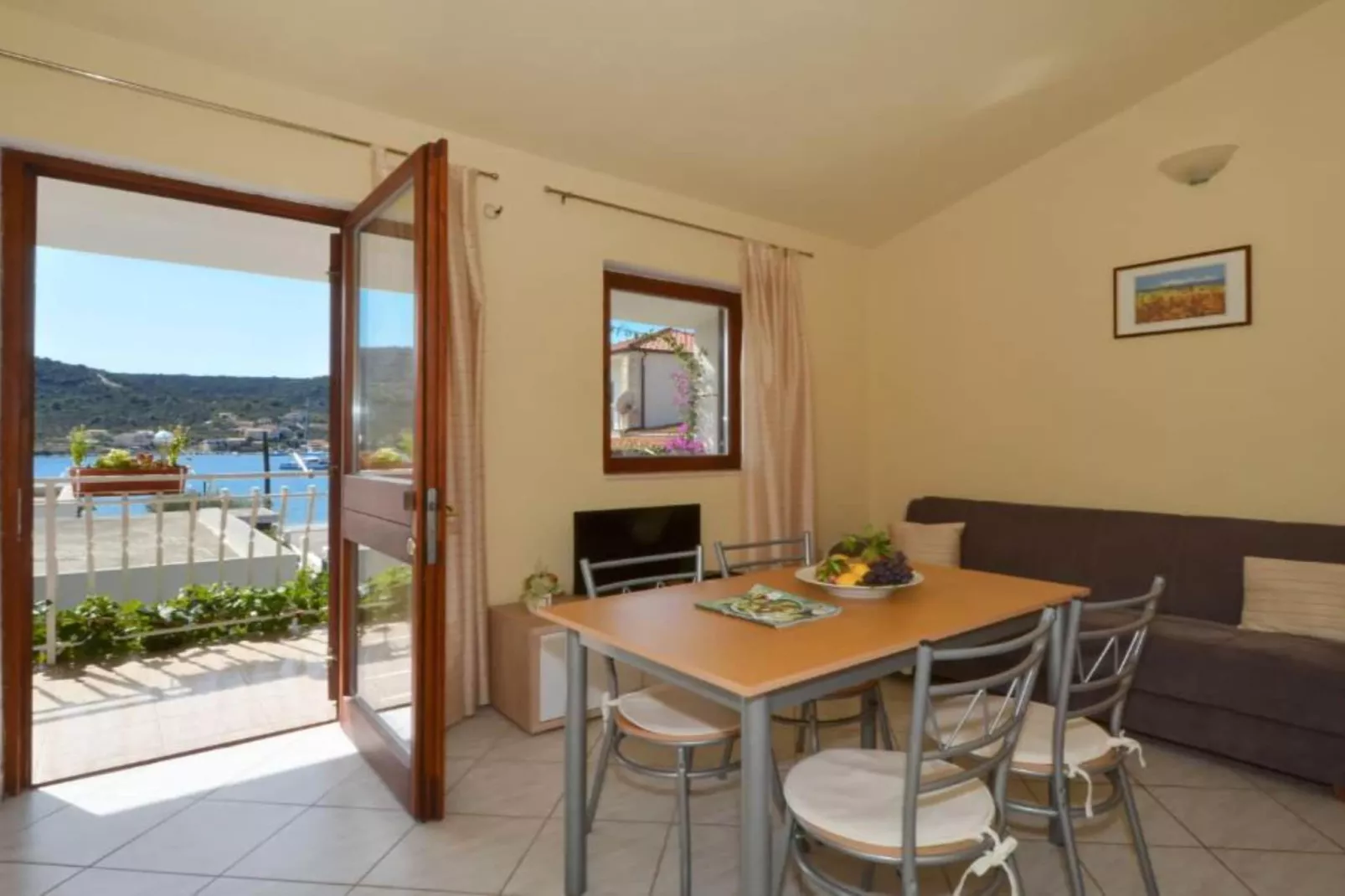 Apartments Nina - Two Bedroom Apartment with Balcony A3