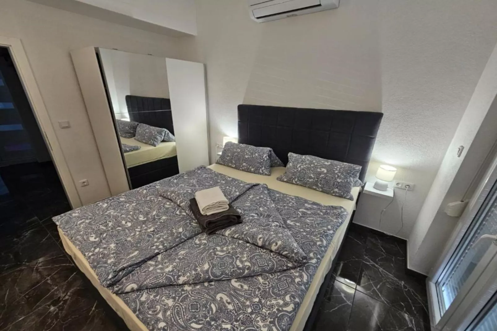 Spacious Villa With Outdoor Swimming Pool in Trogir - Three Bedroom Apartment