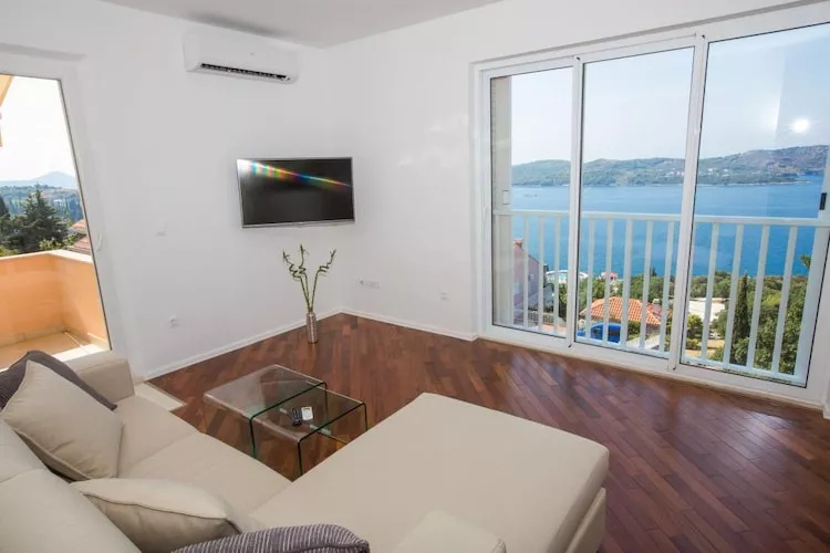 Apartments Nina - Two-Bedroom Apartment with Balcony and Sea View (Orašac)