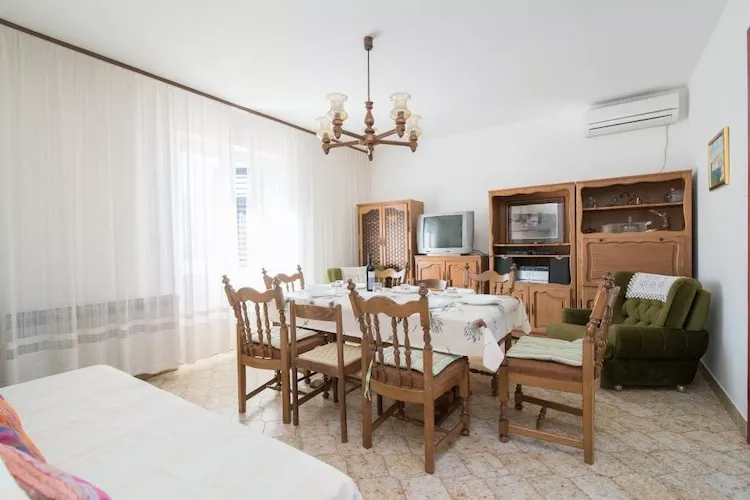 Apartment M&P - Four Bedroom Apartment with Terrace Sea View - (ST)