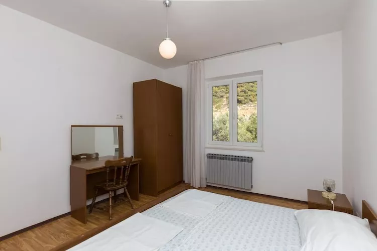 Rooms Villa Bašica - Standard Double Room with Forest View (Soba 5)