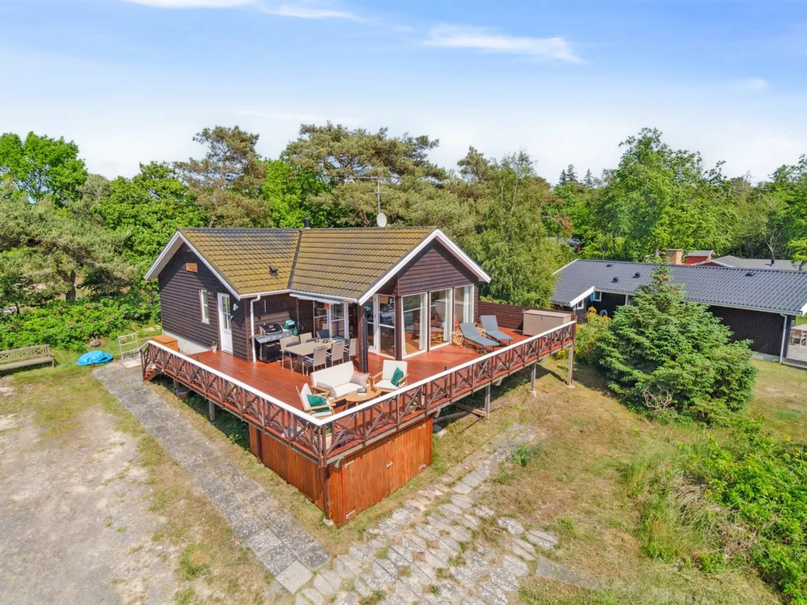 "Mariam" - 100m from the sea-Buiten