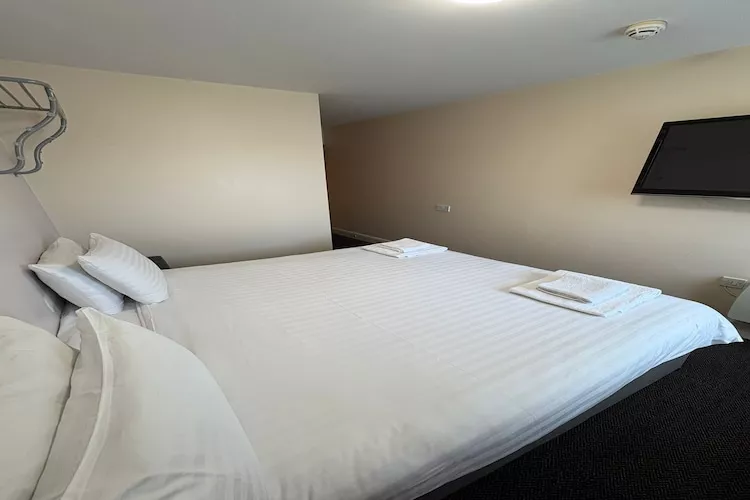 GO2 Gloucester Hotel by OYO  Double Room-Slaapkamer