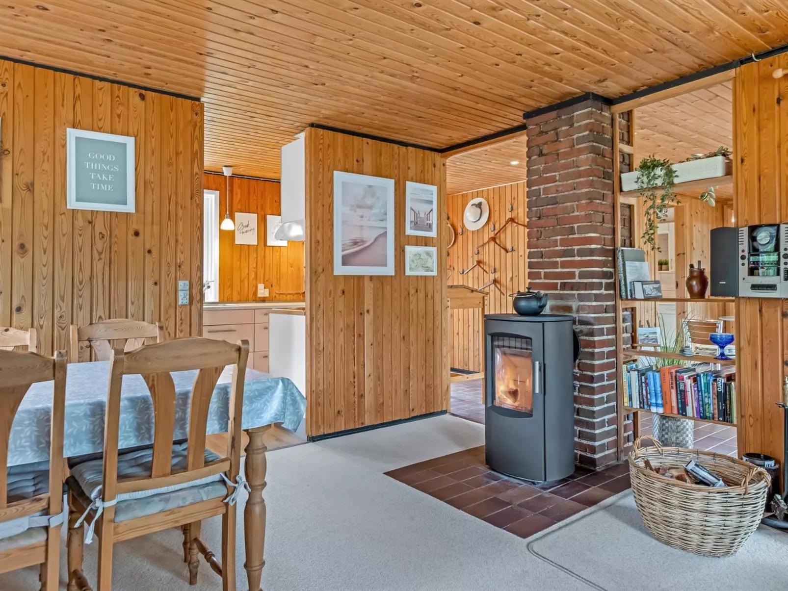 "Menard" - 1.2km from the sea-Binnen