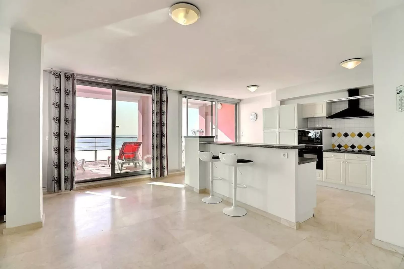 156 LENGAY (301)-Keuken