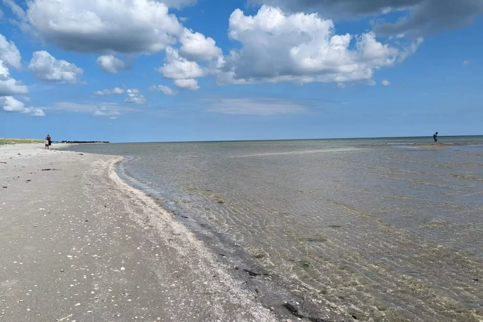 Lichte kustschuilplaats in LyngsAY-By Traum-Waterzicht