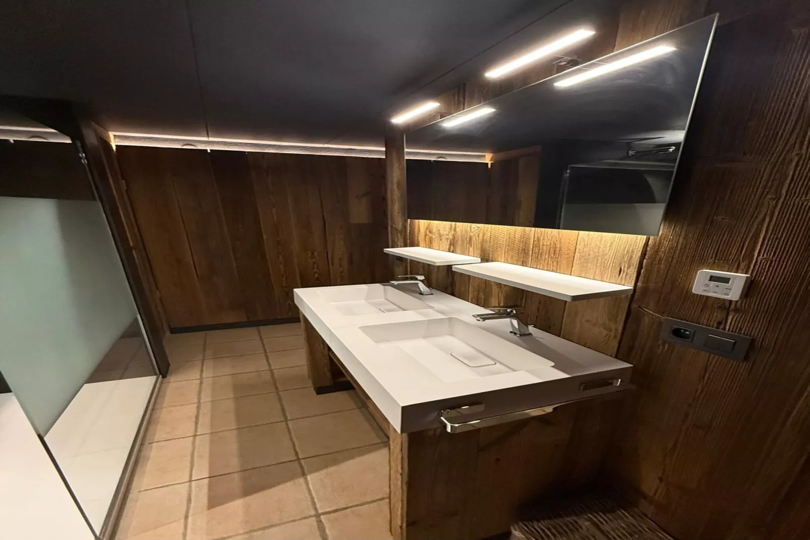 Les Vieilles Pierres-Badkamer