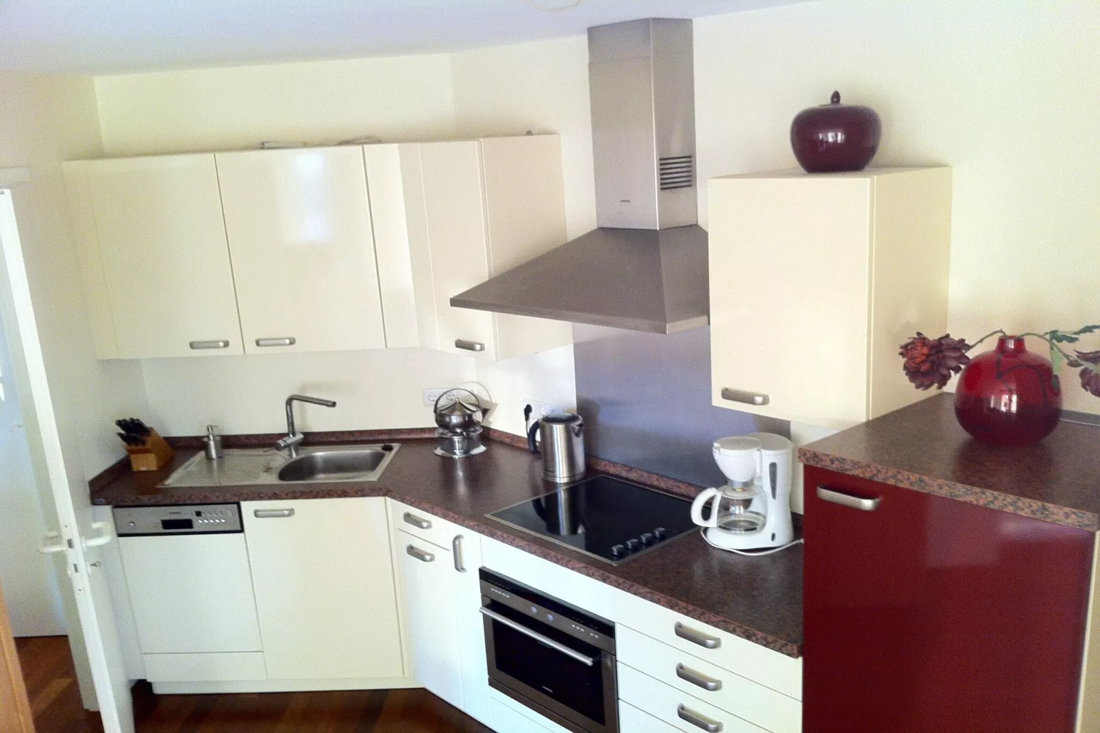 Charmante Inselwohnung/ 2 Balkone-Keuken