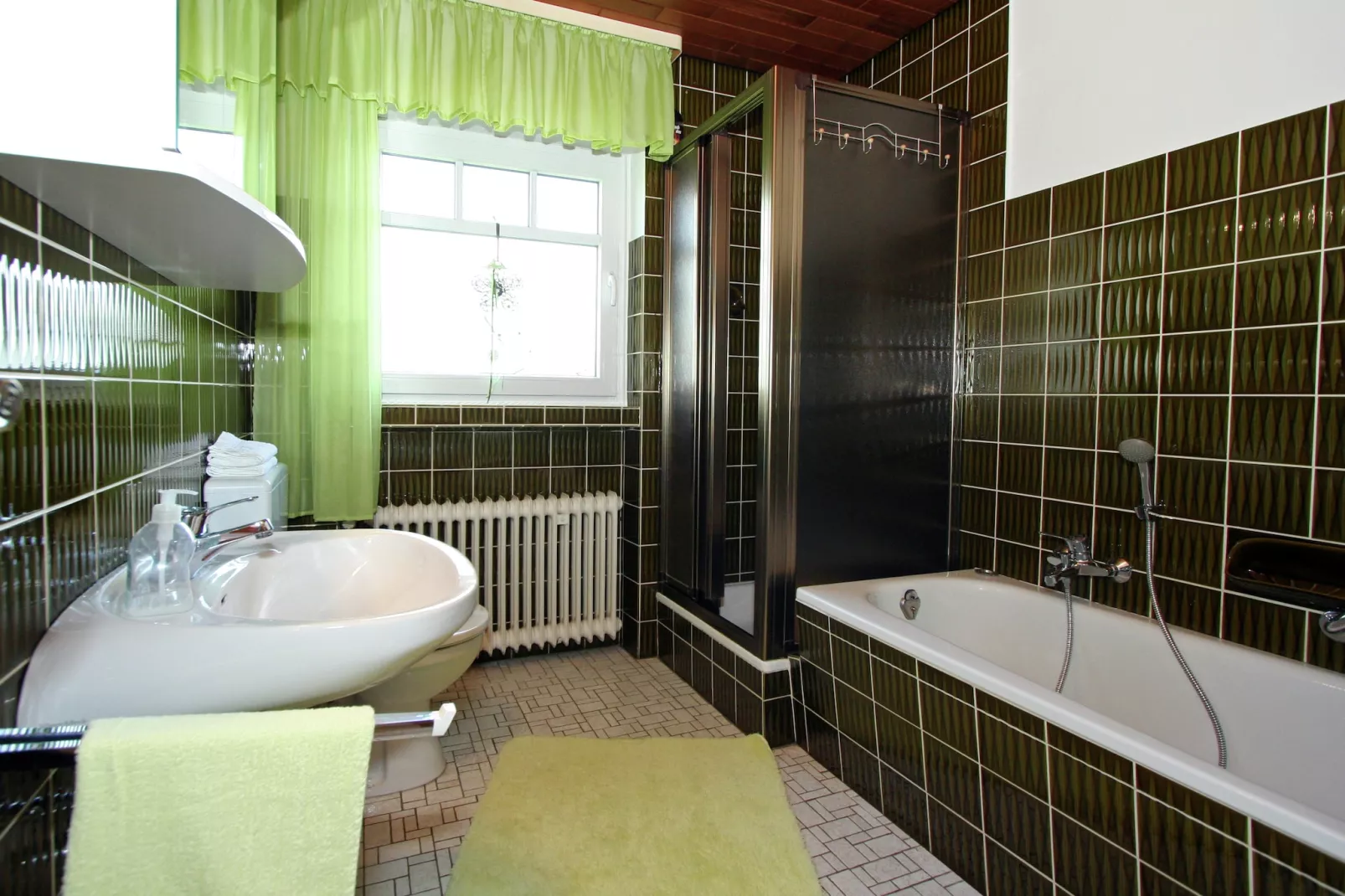 Ferienhaus zum Wäldchen-Badkamer
