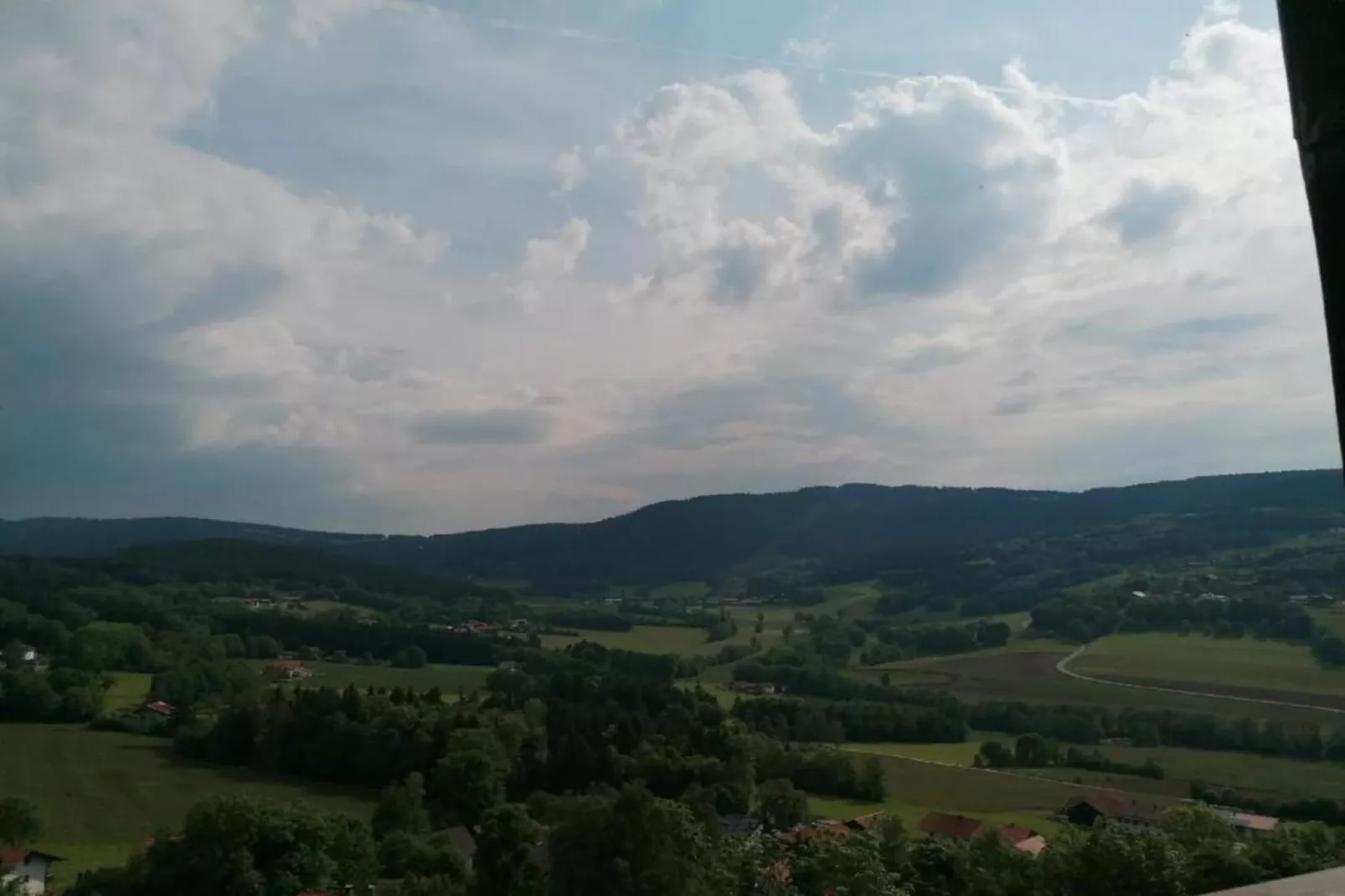 Im Bayerischen Wald-Gebieden zomer 20km