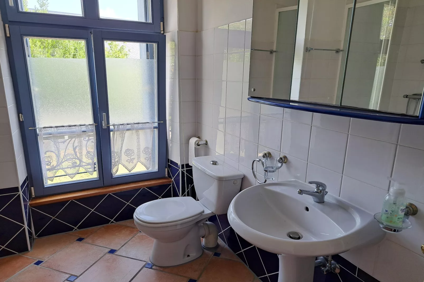 Ancienne Gendarmerie  appartment B-Badkamer