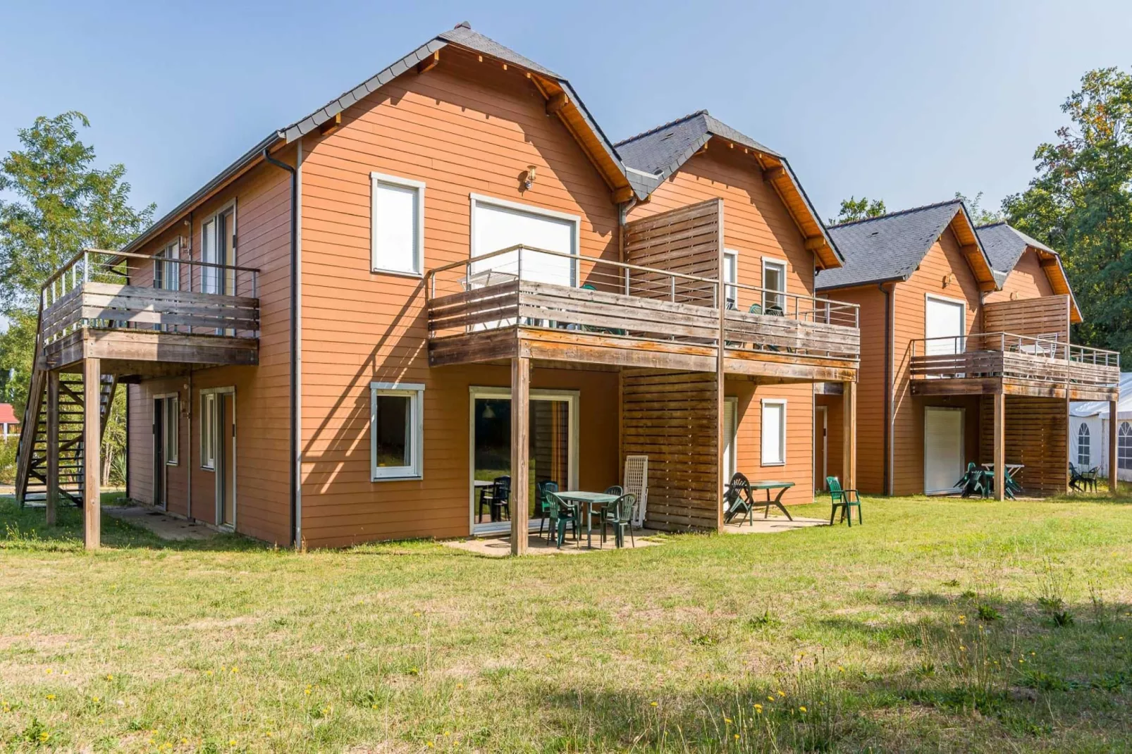 Relais du Plessis 2-Buitenkant zomer