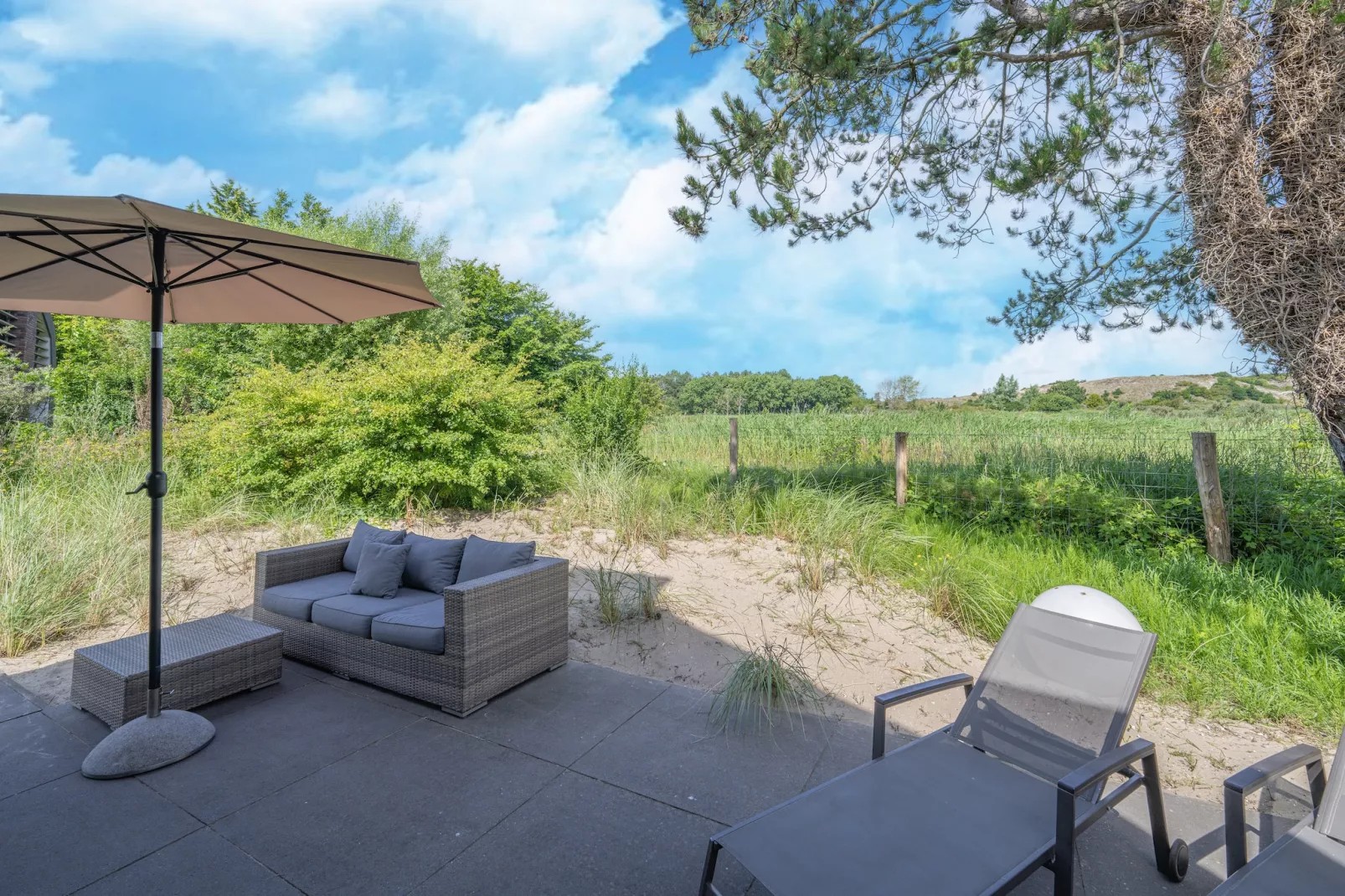 Duinvilla aan het Meer-Terrasbalkon