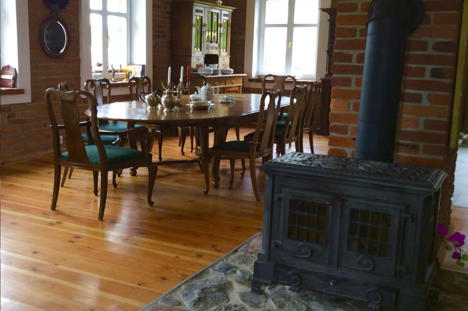 A historic manor by the sea-Eetkamer