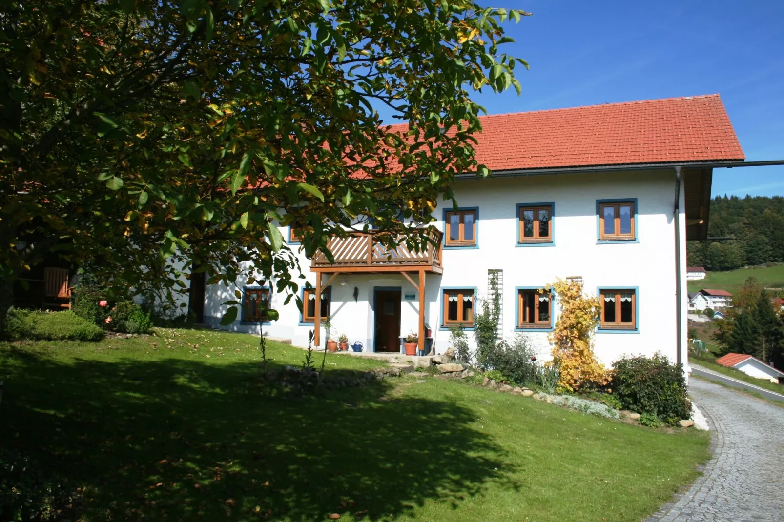 Ferienhaus Weitblick-Buitenkant zomer