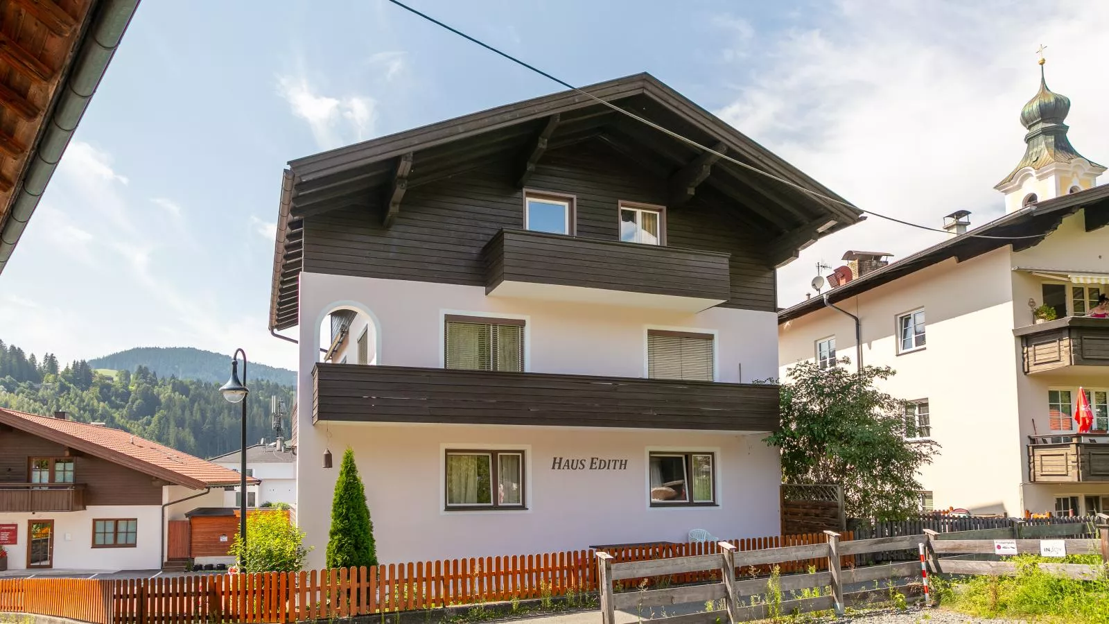 Haus Edith-Buitenkant zomer