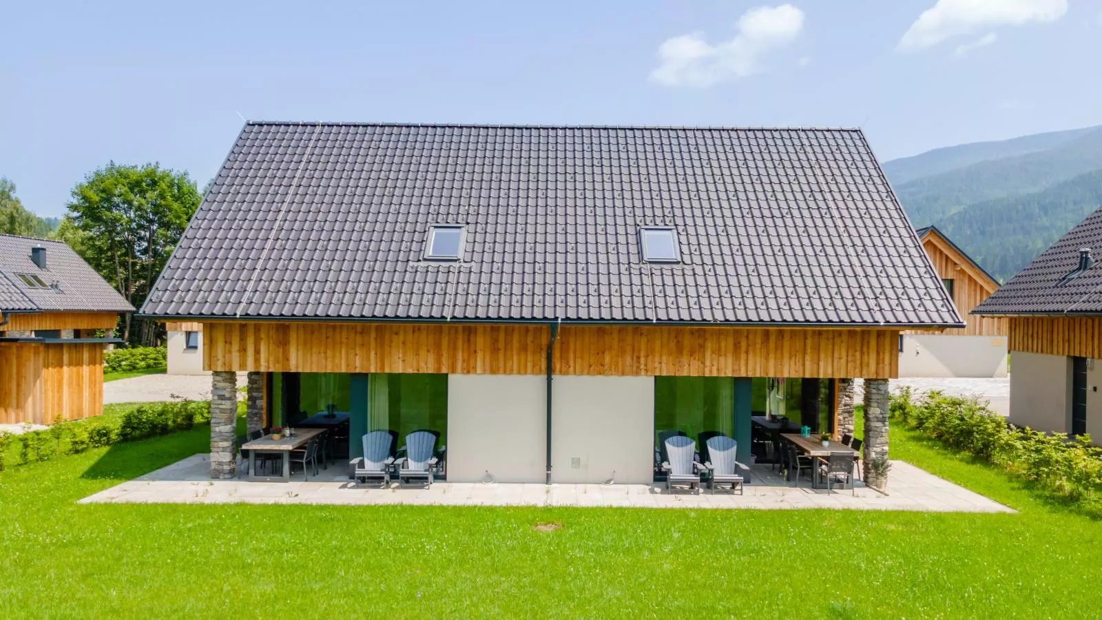 Mountain Chalet Aquarius 5A-Buitenkant zomer