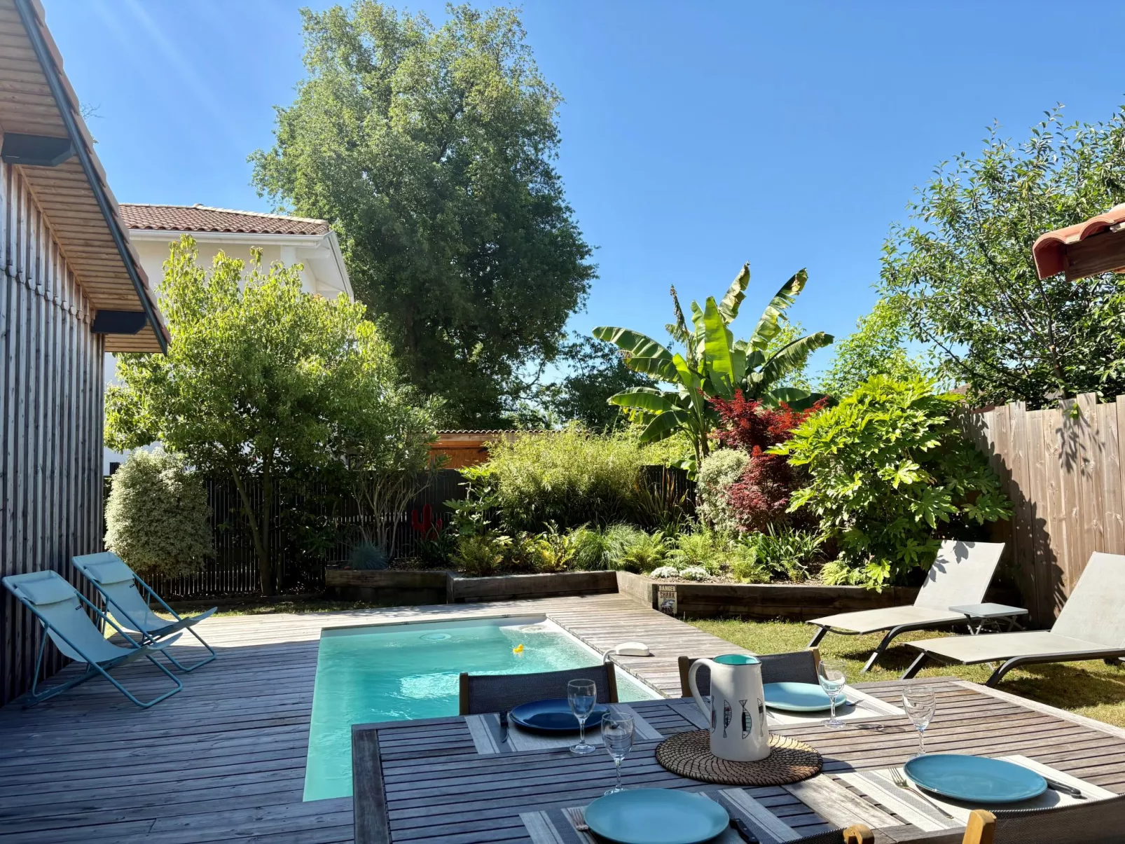 La Belle Testerine-Buiten