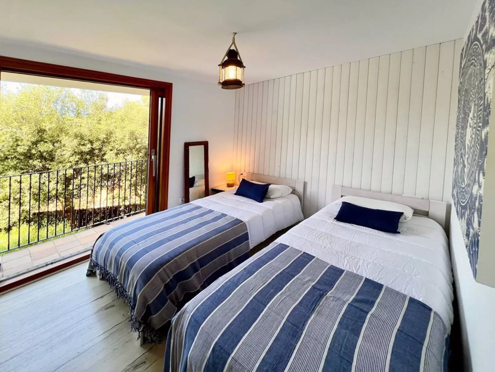 Casa Blue Art-Binnen