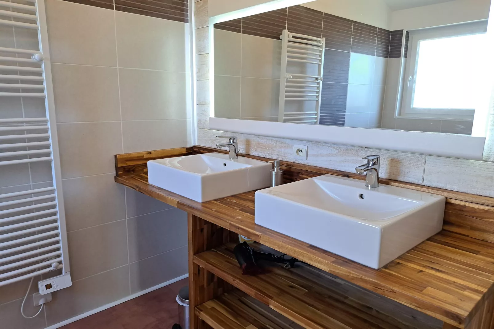 Ferienhaus in unmittelbarer Strandnähe Cléder-Badkamer