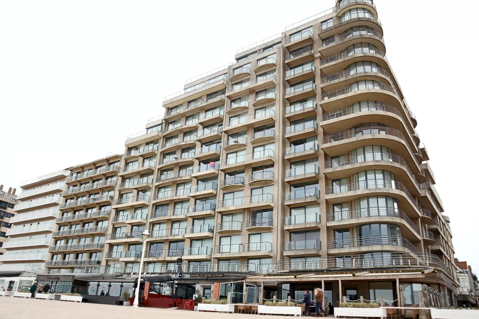 CASINO AB / A0104-Buitenkant zomer