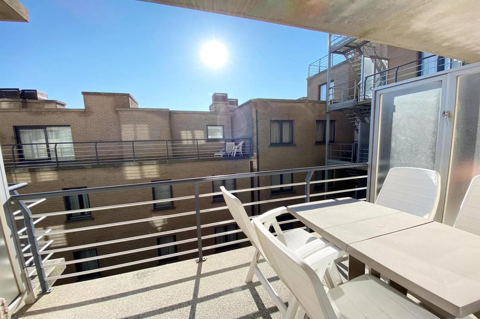 CASINO AB B0502-Terrasbalkon