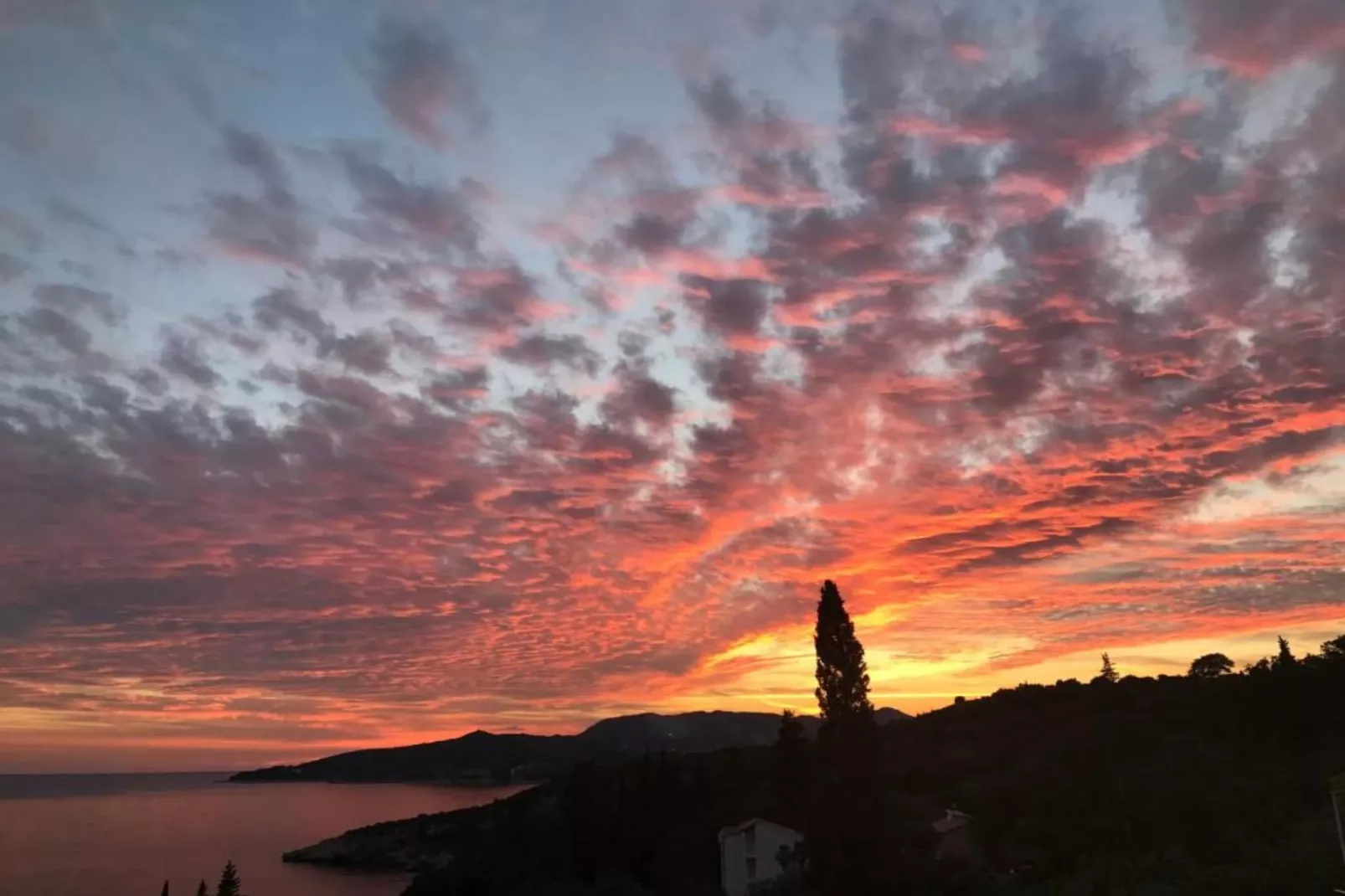 Villa Samba - Studio Apartment with Balcony and Sea View-Sfeer