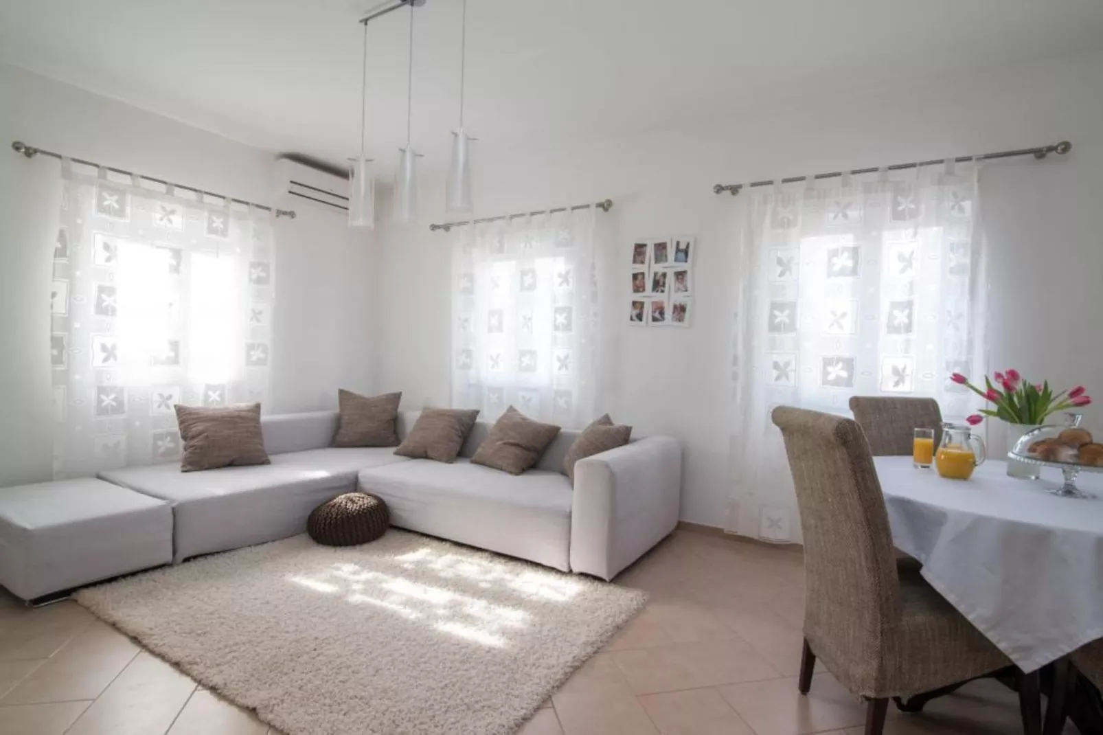 Apartment Marcela - Deluxe Two Bedroom Apartment with Terrace and Sea View-Woonkamer