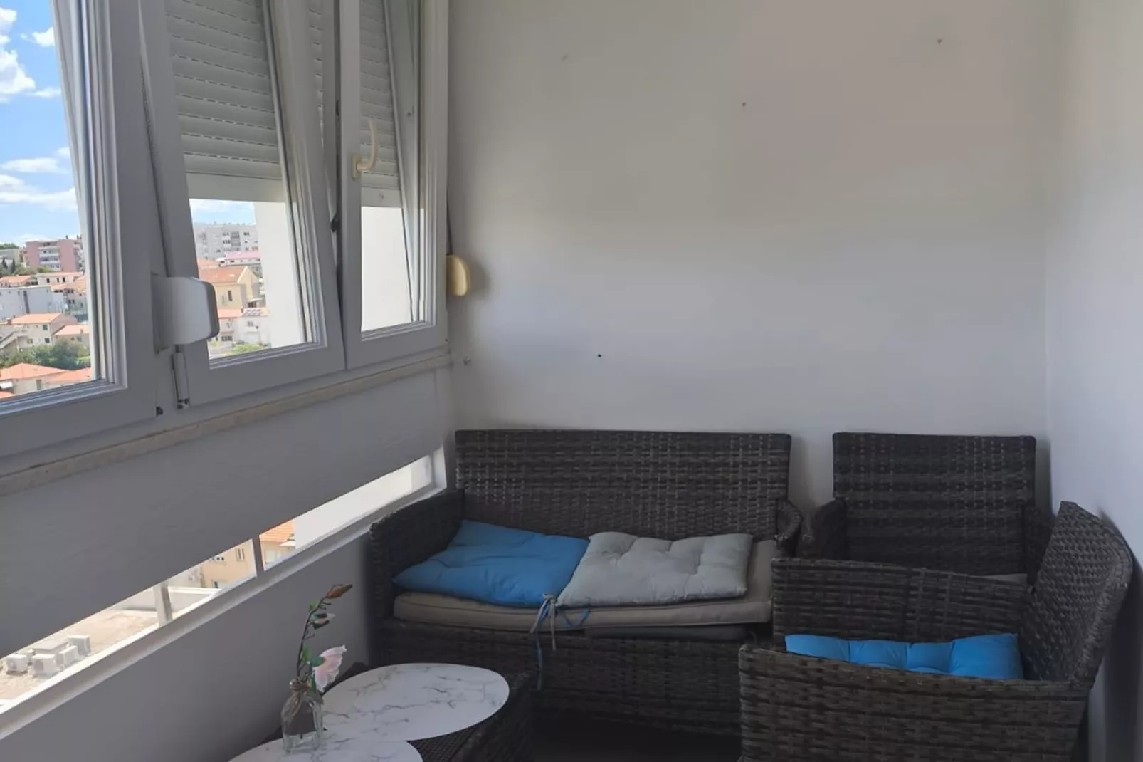 Apartment Alba - Three Bedroom Apartment with Loggia-Woonkamer