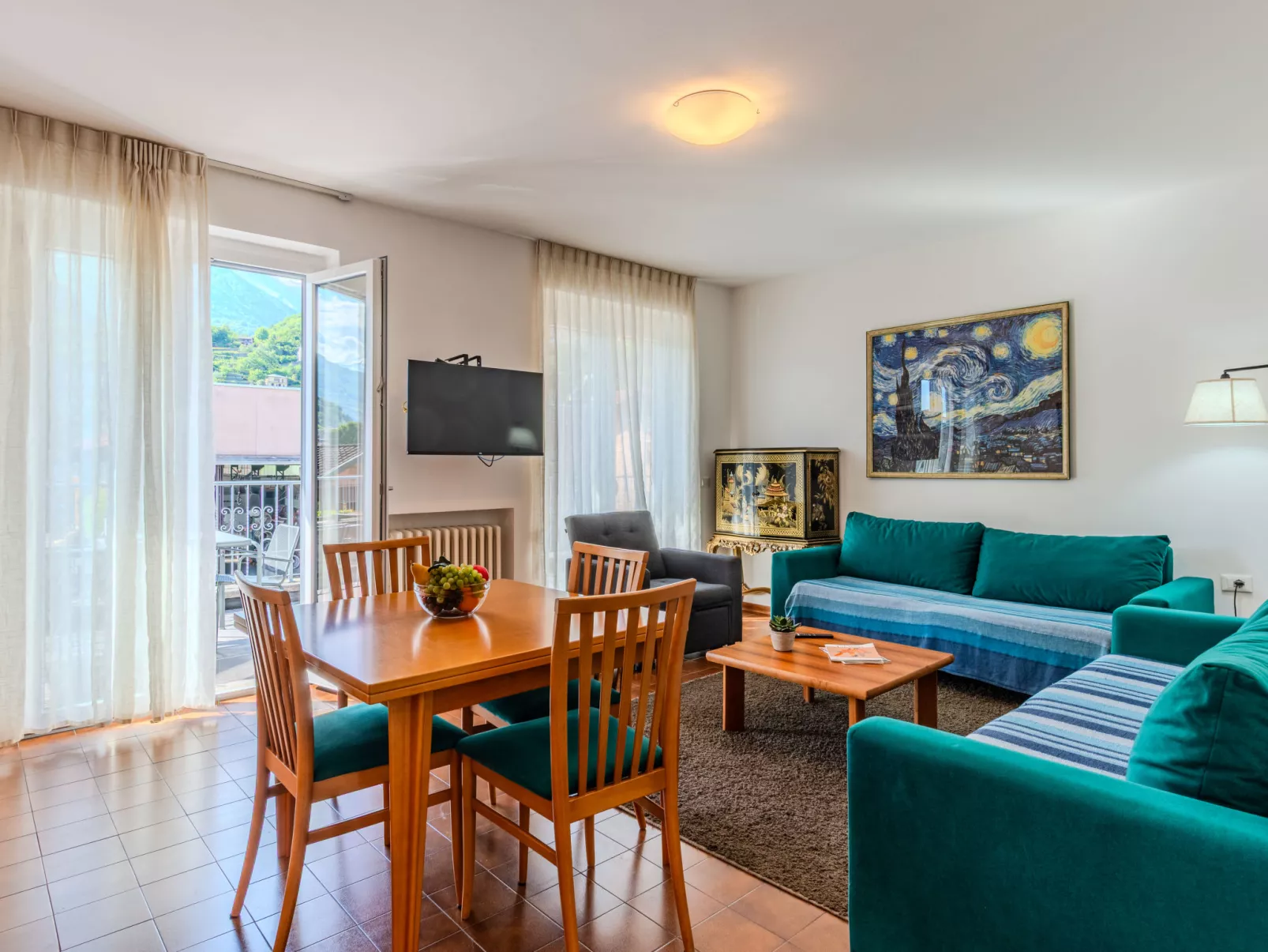 Domaso central apartment-Binnen