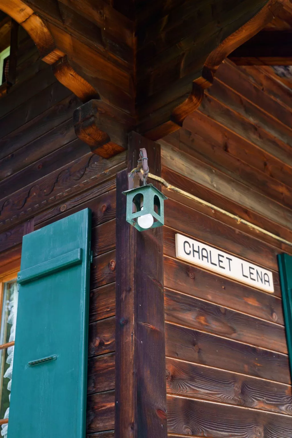 Lena, Chalet-Binnen