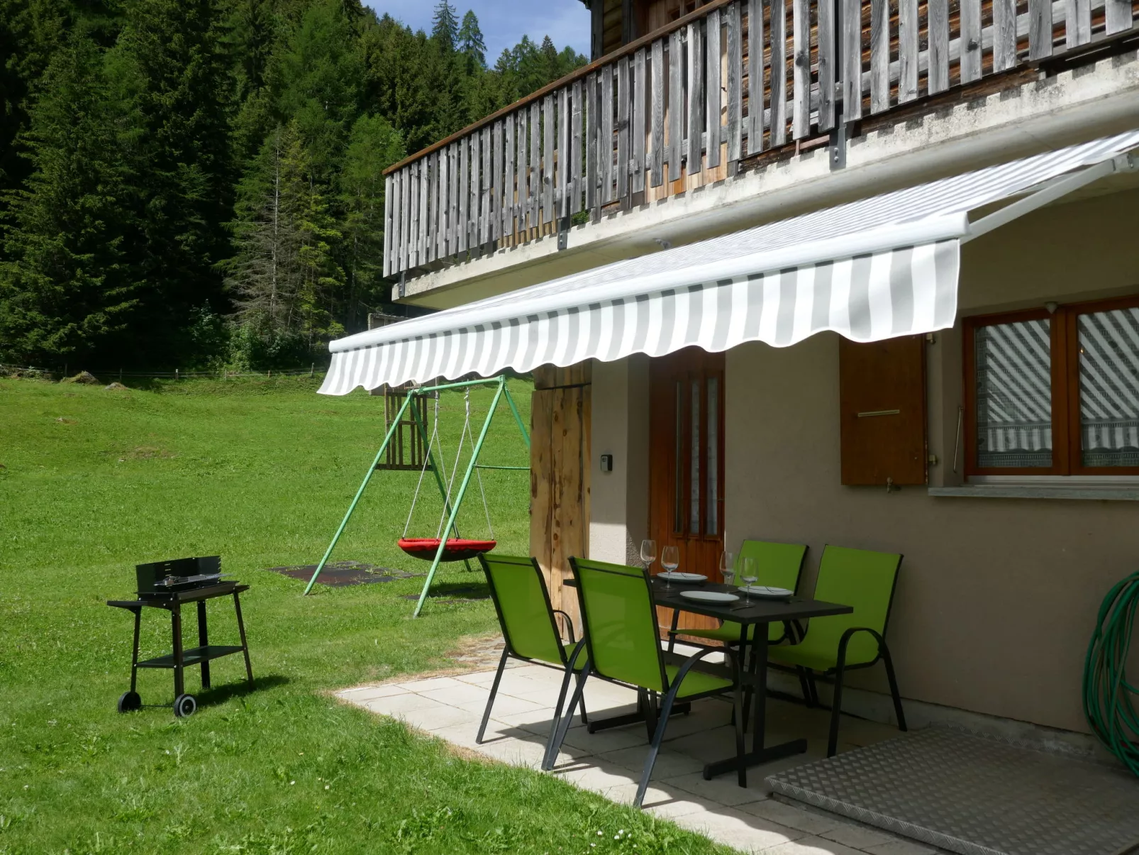 Prou Forestside-Buiten