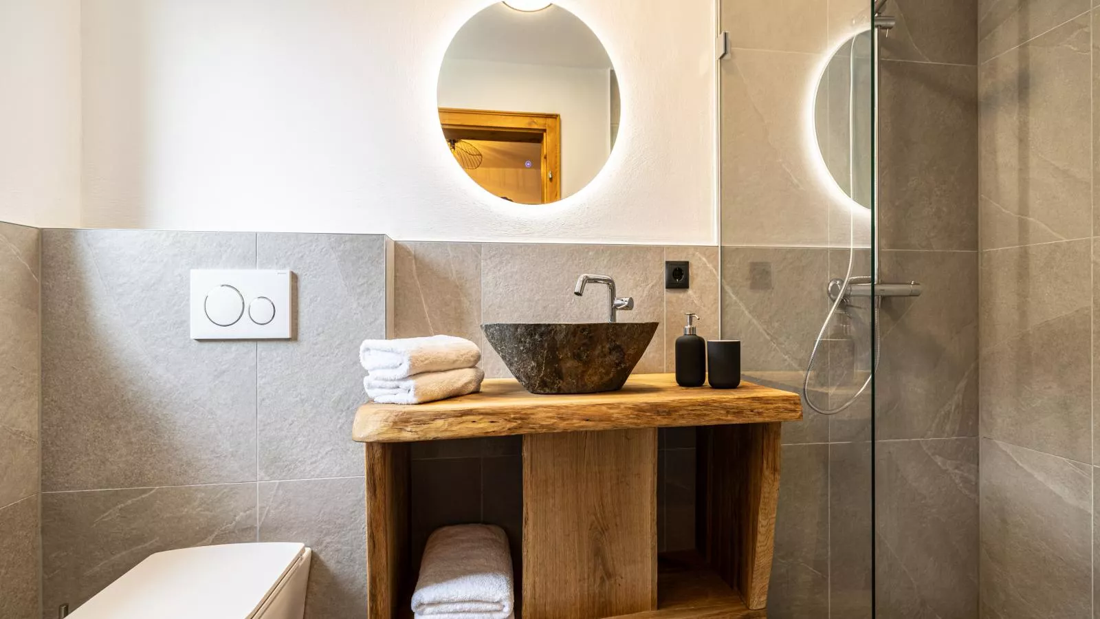 Tirola Chalet Alpbach-Badkamer