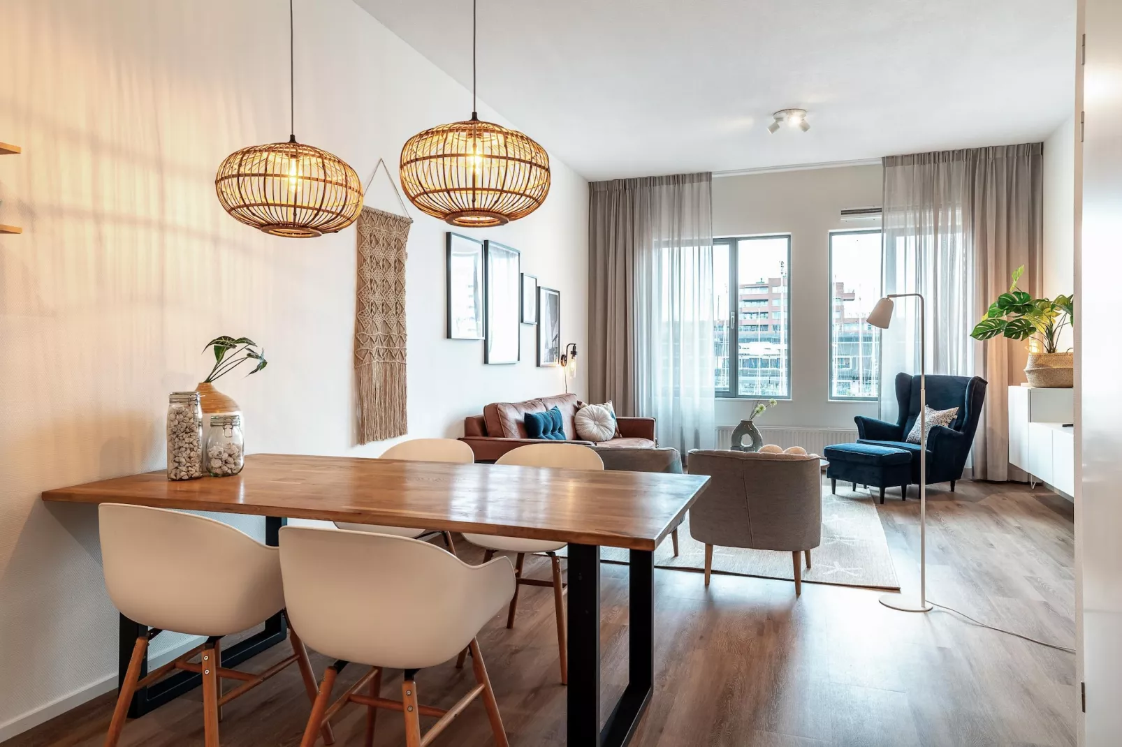 Scheveningen Harbour 56-Eetkamer