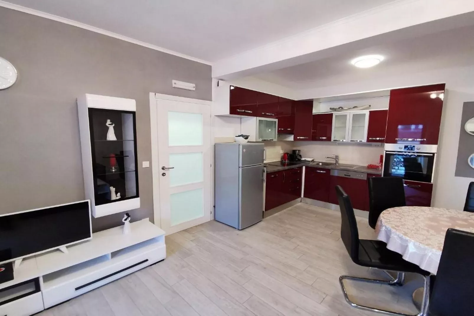 Studio Apartment Feather - Studio Apartment with Terrace-Keuken