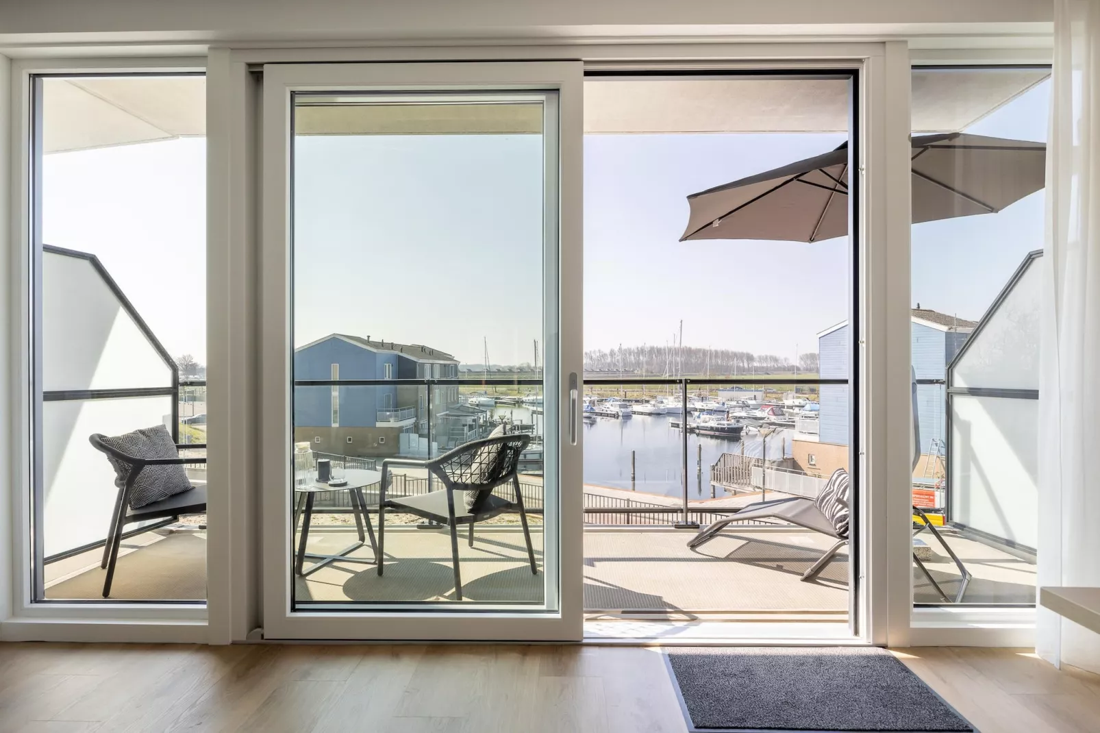 Havenzicht 8A Kortgene-Terrasbalkon