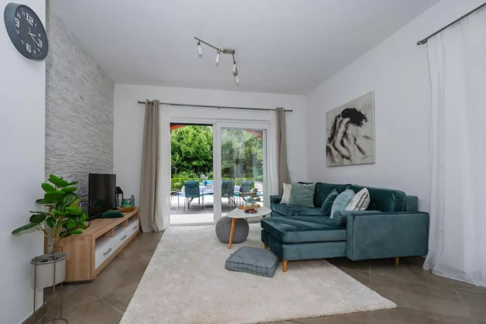 Villa Anita - Five Bedroom Villa with Swimming pool-Woonkamer